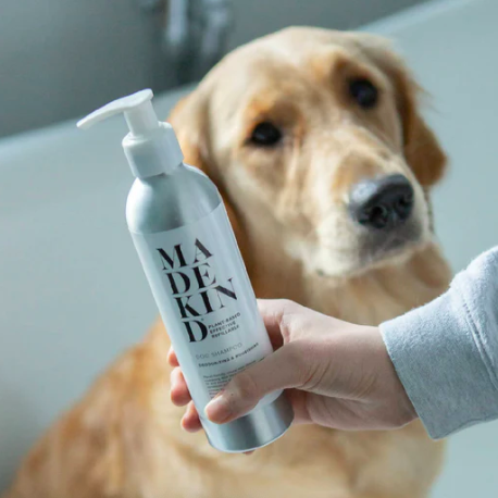 Hundschampo - Deoderiserande och närande 250ml