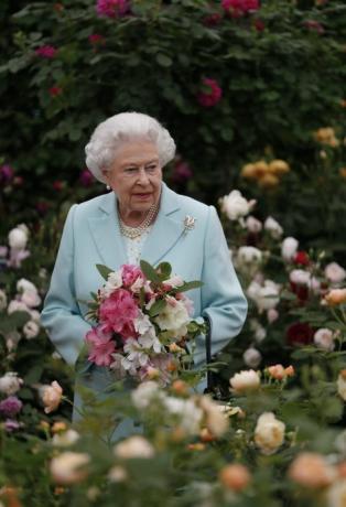 drottning elizabeth ii på chelsea flower show den 23 maj 2016