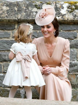 Kate Middleton med prinsessan Charlotte