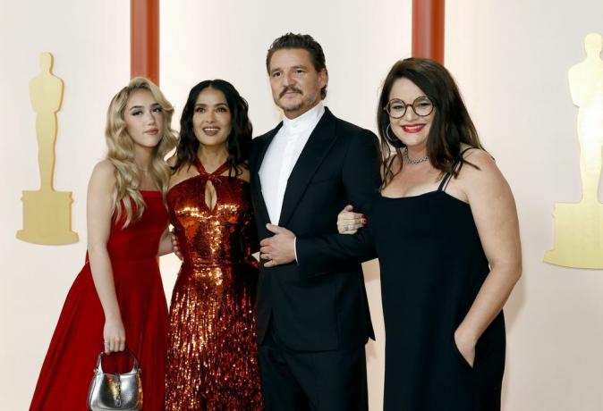 salma hayek och pedro pascal