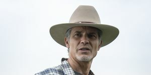 rättfärdig stad urbildad timothy olyphant som raylan givens cr chuck hodesfx