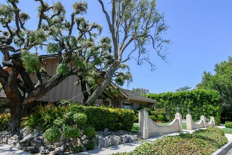 Brady Bunch house