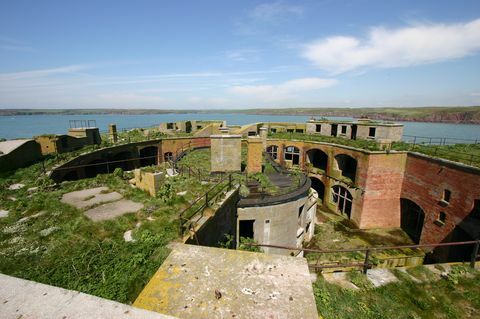 Stack Rock Fort - Milford Haven - Wales - utanför - Purplebricks