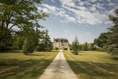 Midi Pyrenees - Chateau - Frankrike - mark - Knight Frank