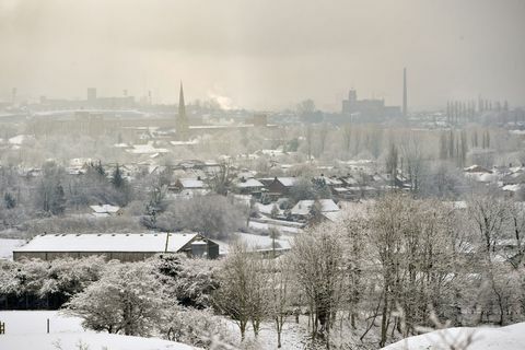 Uppfyllde kontorsfrågor Varningar för kraftigt snöväder