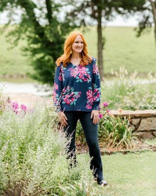 Pioneer Woman Ruffled Blouse