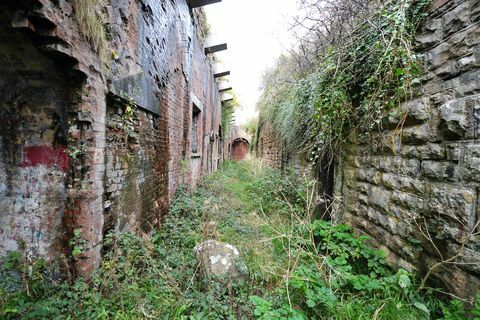 160 år gammalt fort till salu i Wales