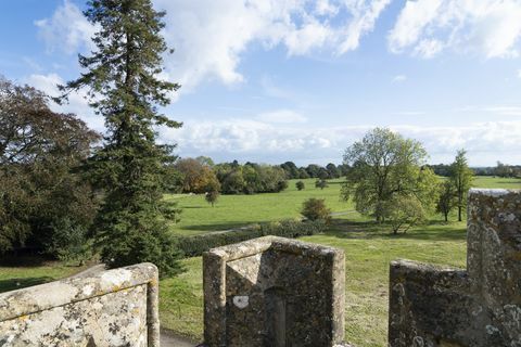 Cotswolds egendom som gränsar till hertigen och hertiginnan av Cornwalls highgrove kommer till marknaden