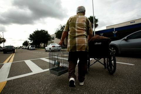 Den massiva orkanen Irma björnar ner på Florida