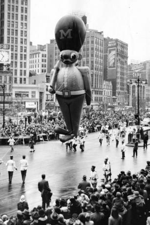 toy solider ballong på 1950 Macy Thanksgiving parad