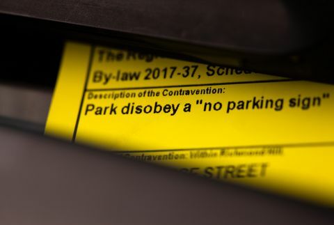 kommunal parkeringsbiljett närbild