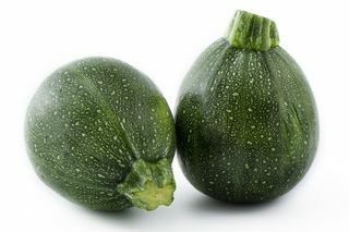 sommar squash avrundad zucchini