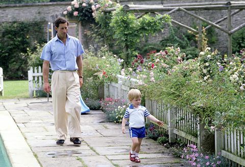 Highgrove House har ett "stålfodrat rum" för att hålla Prince Charles och Camilla säkra