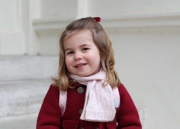 Prinsessan Charlotte-förskolebilder - bilder som släpptes på Charlottes första dag på The Willcocks Nursery School