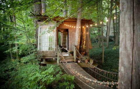 Avskilt Intown Treehouse - Atlanta - Airbnb - fe-lampor