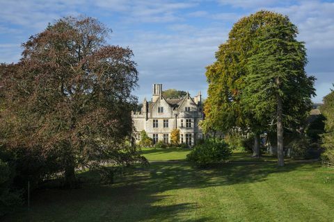 Cotswolds egendom som gränsar till hertigen och hertiginnan av Cornwalls highgrove kommer till marknaden