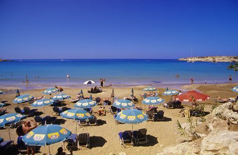 Paphosstrand i Cypern - varmt soligt väder