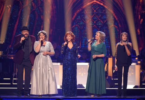 2018 CMA Country Christmas