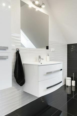 Bekvämt badrum i modern design