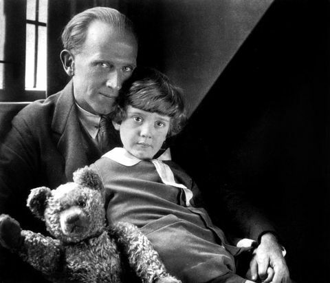 A.A. Milne och son Christopher Robin och hans nallebjörn 1926