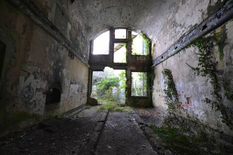 160 år gammalt fort till salu i Wales