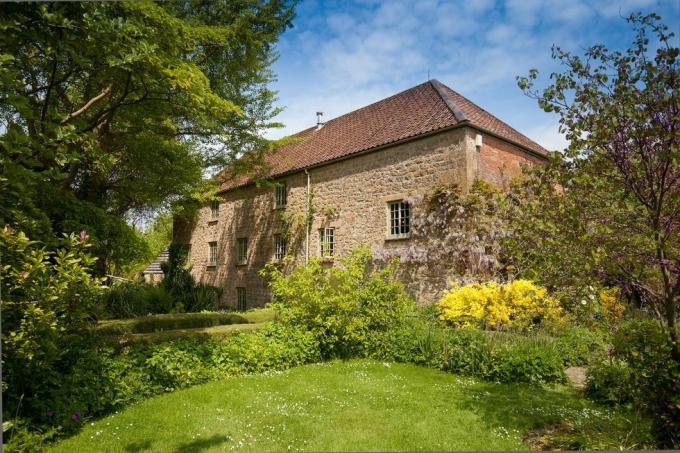 east lambrook herrgård med berömda stugträdgårdar till salu i Somerset