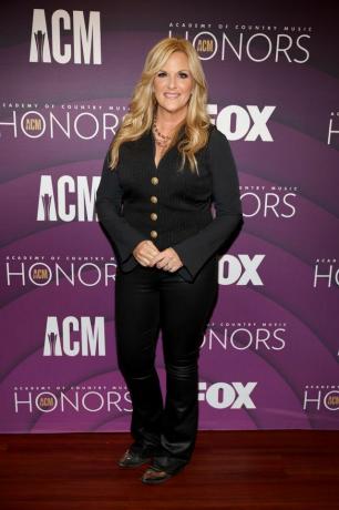 Nashville, Tennessee 23 augusti trisha yearwood deltar i den 16:e årliga utmärkelsen för countrymusik på ryman auditorium den 23 augusti 2023 i Nashville, Tennessee foto av terry wyattgetty bilder för acm