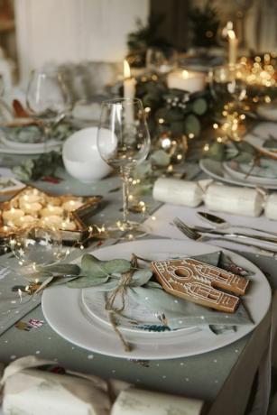 sophie allport christmas tablescape